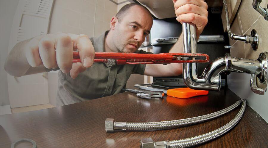 Expert burst pipe repair services in Lansing, IL